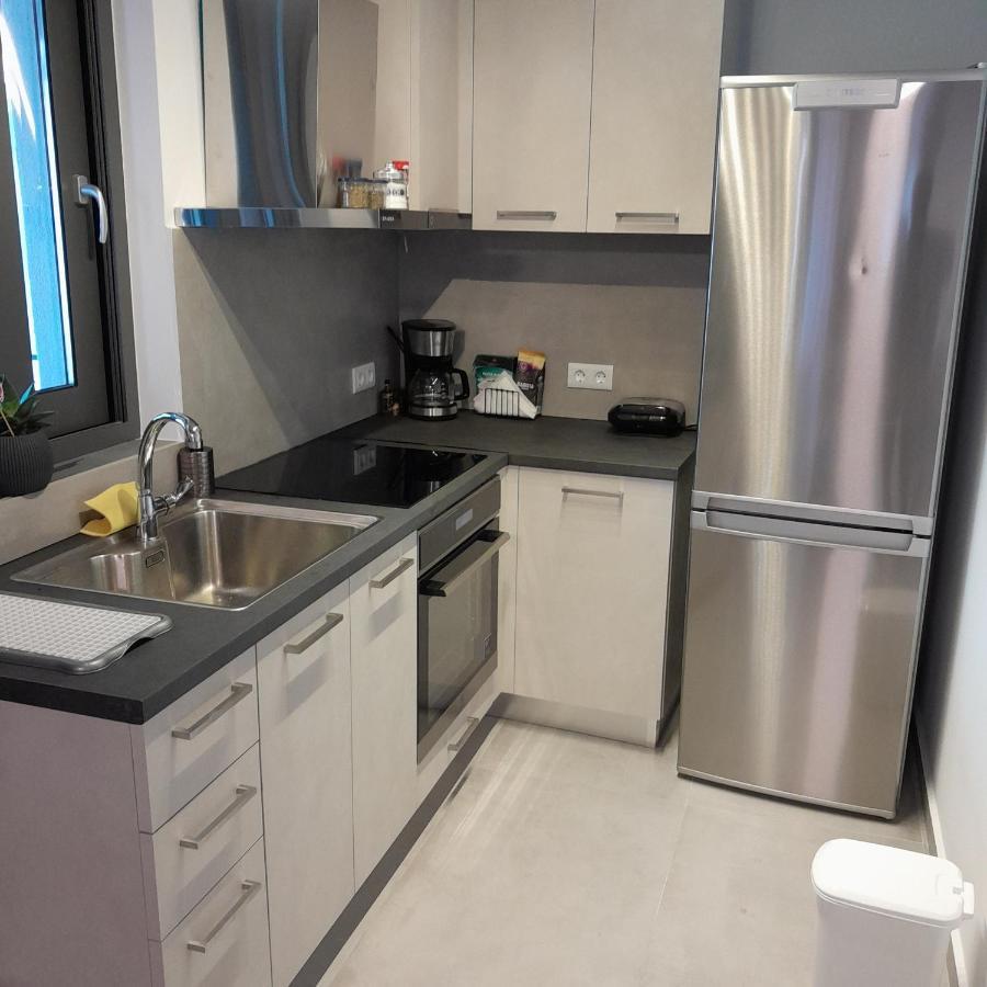 Brand New Flat Near De Bosset Bridge, Argostoli Lägenhet Exteriör bild